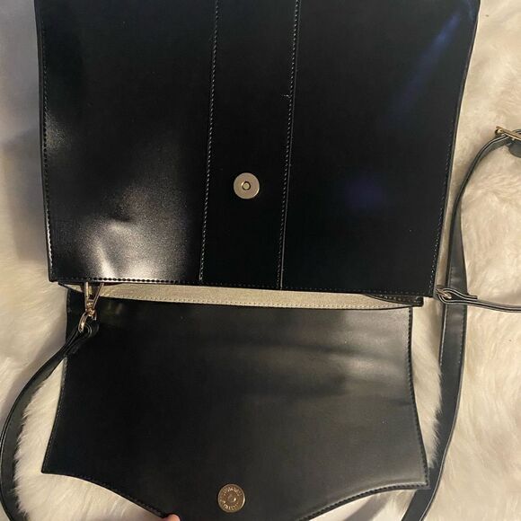 Boutique black faux leather bag has flaws #10 - Picture 4 of 9